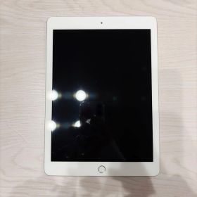 iPad 第6世代 32GB Wi-Fiモデル A1893 シルバー
