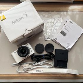 【美品・元箱付属】Nikon 1 J1 本体・レンズ・箱、説明書、ストラップ