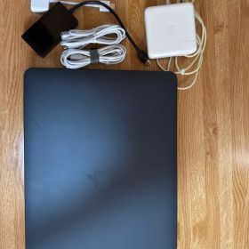 MacBook Pro 15インチ2015 Core i7 16GB動作確認済み