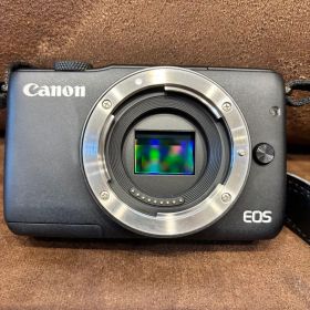 お値下げ【超美品】Canon EOS M10 ダブルレンズキット