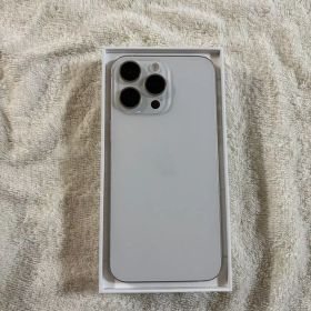 Apple iPhone 15 Pro 本体