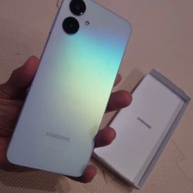 新品開封済 SIMフリー Galaxy A25 5G 64GB SCG33 au