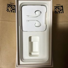 Apple EarPods 有線 & Iphone8箱