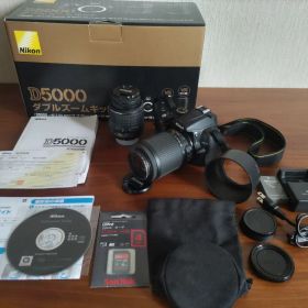 Nikon D5000 ダブルズーム キット 本体