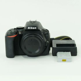 [美品 | シャッター数8,200回] Nikon D5600 [ボディ] | Nikon Fマウント