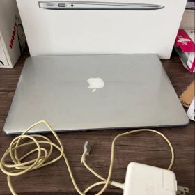 【箱・充電器付】MacBook Air 13インチ Early 2015 C