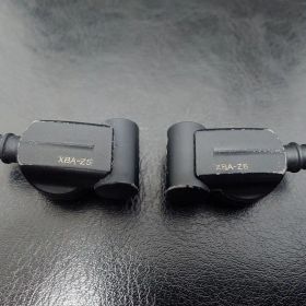 ハイブリッド型イヤホンの最高峰「伝説の名機」SONY XBA-Z5
