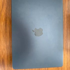 美品 MacBook Air M2 13.6. 500GB