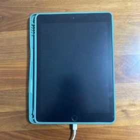 美品 iPad 第6世代 32GB スペースグレイ