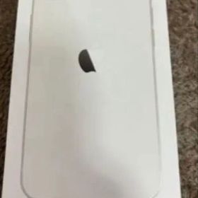 Apple iPhone 13 ホワイト 本体 充電ケーブル付き
