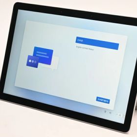 【中古】Microsoft Surface Go 3 8V9-00016 プラチナ