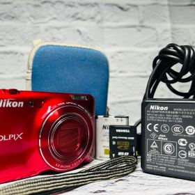 美品 Nikon ニコン COOLPIX S6400 デジタル コンデジ