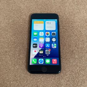 584 電池ほぼ新品☆比較的美品☆iPhoneSE2 64GB SIMフリー☆