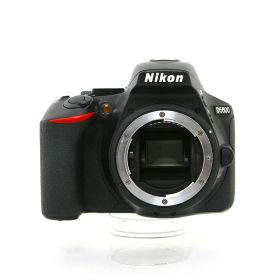 【中古】 (ニコン) Nikon D5600 ボデイ【中古カメラ デジタル一眼】 ランク：AB