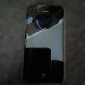Apple iPhone 4s ブラック 本体