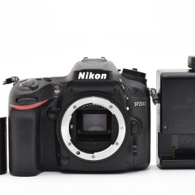 ★良品★ 【ショット数 8059回】ニコン NIKON D7200 ボディ デジタル一眼レフカメラ OB4388 #3925