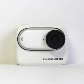 今だけ値下げ中！Insta360 GO 3S 本体＆純正アクセサリーセット