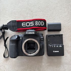 Canon EOS 80D ボディ バッテリー付属 カメラ本体