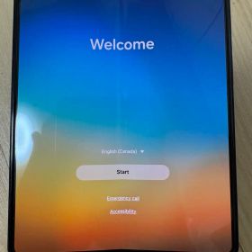 Samsung Galaxy Z Fold3 256GB 海外版 ケース3個付き