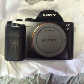 SONYα7ILCE-7Kズームレンズ 別売りストロボ付き