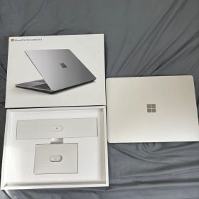 美品 Microsoft Surface Laptop Go 2 本体/プラチナ