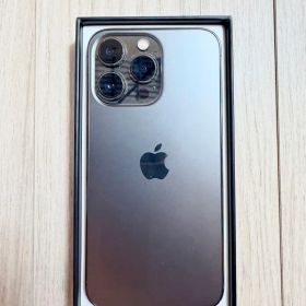 ま*と様 iPhone 13 Pro グラファイト 本体 256GB レンズヒビ