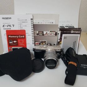 ★オリンパス OLYMPUS PEN E-PL7 カメラ ミラーレス 付属品充実