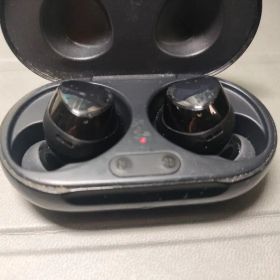 サムスン Galaxy Buds+ SM-R175 ワイヤレスイヤホン①