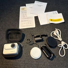 【美品】Insta360 GO 3 (32GB) 付属品多数・ケース付き