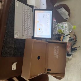 ASUS Chromebook(CM3001）LTEモデル