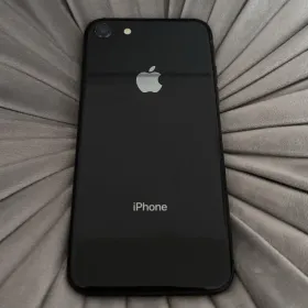 【中古】Apple iPhone 8 ブラック Apple iPhone 8 新品¥8,980 中古¥6,000 | 新品・中古のネット最安値