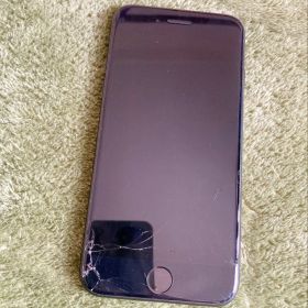 iPhone SE 第2世代 128GB ブラック SIMフリー【ジャンク品】