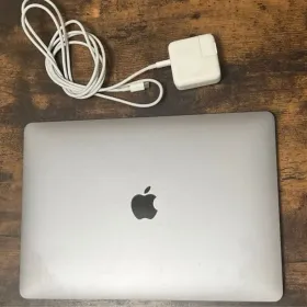 Apple MacBook Air M1 2020 新品¥49,000 中古¥34,000 | 新品・中古の