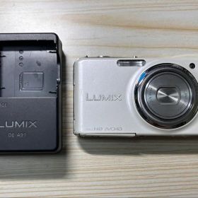 Panasonic LUMIX DMC FX77 本体