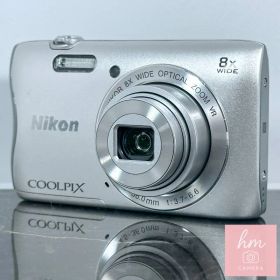 【美品】Nikon COOLPIX S3700 シルバー 2005万画素 光学8倍ズーム 広角25mm Wi-Fi NFC ベストフェイスモード コンパクトデジタルカメラ ニコン クールピクス