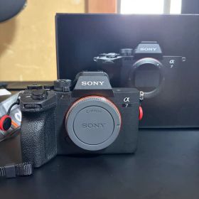 【美品・3183回】Sony α7 IV ボディILCE-7M4 おまけ付き
