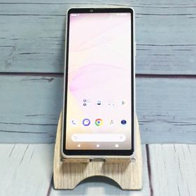 【送料無料】au Xperia 10 ？ SOG04 ホワイト SONY 本体 白ロム SIMロック解除済み SIMフリー B632162