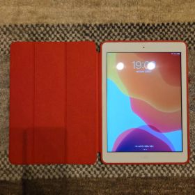 iPad Air Wi-Fiモデル 128GB ME906J/A 純正カバー付き