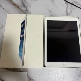 玉*ク様 iPad Air 16GB Silver 本体