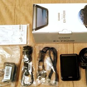 CASIO EXILIM EX-FR200 本体