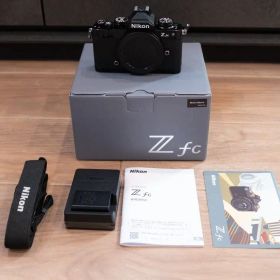 Nikon Z fc ブラック 本体 ミラーレス一眼