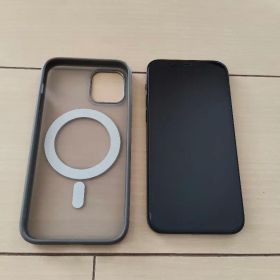 ソフトバンク iPhone 12 64GB 本体 黒 +(フィルム+カバー)美品