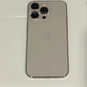 Apple iPhone 13 Pro 本体