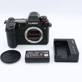 パナソニック Panasonic フルサイズ ミラーレス一眼カメラ ルミックス S1 ボディ 2420万画素 ブラック DC-S1-K #260608_WJ9BA002345