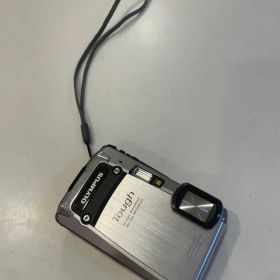 OLYMPUS TG-820 Tough 防水デジカメ 動作品