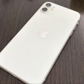 Apple iPhone 11 ホワイト 本体