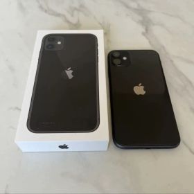 Apple iPhone 11 ブラック 本体