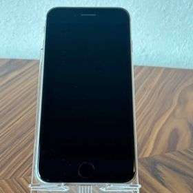 ☆美品☆iPhone SE 第3世代 (SE3) ③