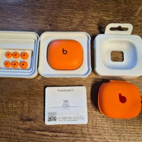 Powerbeats Fit ワイヤレスイヤホン オレンジ
