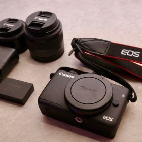 【美品】Canon EOS M10 ダブルレンズキット